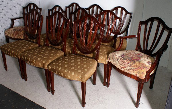 Set of 10 Baker Furniture Sheraton style mahogany s: Set of 10 Baker Furniture Sheraton style mahogany shield back dining chairs. H: 38 1/4"
