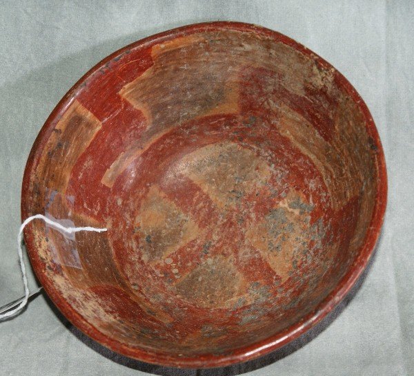 Authentic Pre-Colombian polychrome pottery footed : Authentic Pre-Colombian polychrome pottery footed bowl. H: 2 3/4" Diameter: 6"