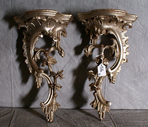 Pair carved and gilt wall brackets. H:14.5" W:8.5" : Pair carved and gilt wall brackets. H:14.5" W:8.5" D:5.5"