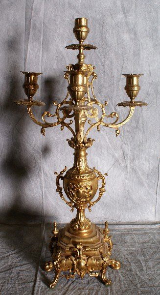 Bronze 5 light candleabra.: Bronze 5 light candleabra. H:23"