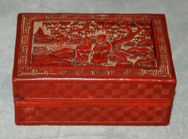 Antique Chinese cinnabar covered box: Antique Chinese cinnabar covered box. H:1.75" L:4" D:2.5"