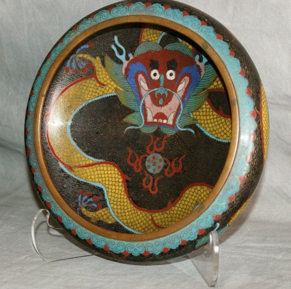 19th C Chinese cloisonne dragon bowl: 19th C Chinese cloisonne dragon bowl with chop mark on bottom. D:9"