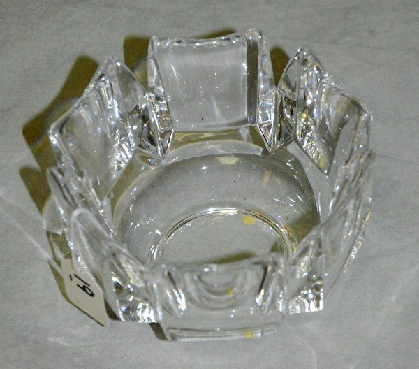 Signed Orrefors crystal bowl. H:3. 75" D:6": Signed Orrefors crystal bowl. H:3. 75" D:6"