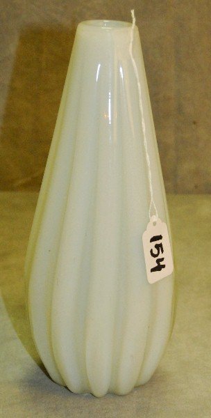 Antique Murano glass Clam broth color ribbed vase: Antique Murano glass Clam broth color ribbed vase attributed to Venini. H:10. 5"