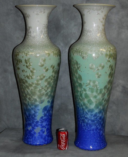 Pair Chinese porcelain vases: Pair Chinese porcelain vases. H:34.75"