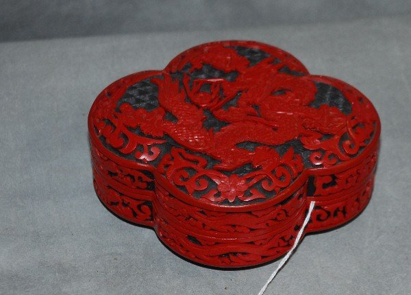 Chinese cinnabar covered box.: Chinese cinnabar covered box. H:2.5" W:6" D:5.25"