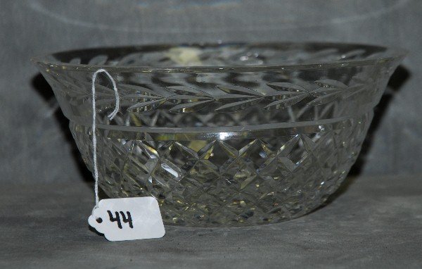 Large Waterford crystal bowl. H:4" D:9.25:: Large Waterford crystal bowl. H:4" D:9.25: