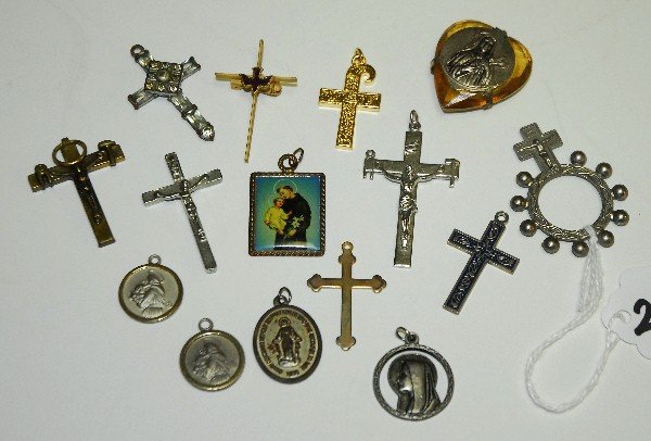 Lot Of Costume Jewelry: Lot Of Costume Jewelry. 15 religious charms