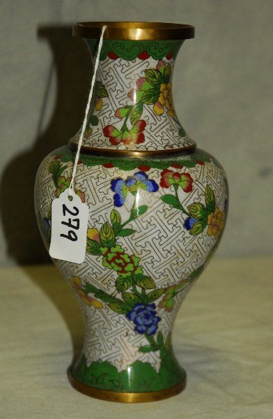 Chinese cloisonne vase. H:9.25": Chinese cloisonne vase. H:9.25"
