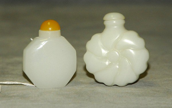 2 Chinese white jade snuff bottles H:2" (1 of 2)