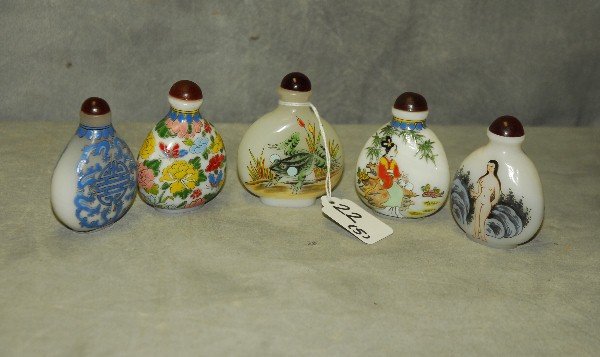 5 Chinese peking glass snuff bottles with enamel (1 of 1)