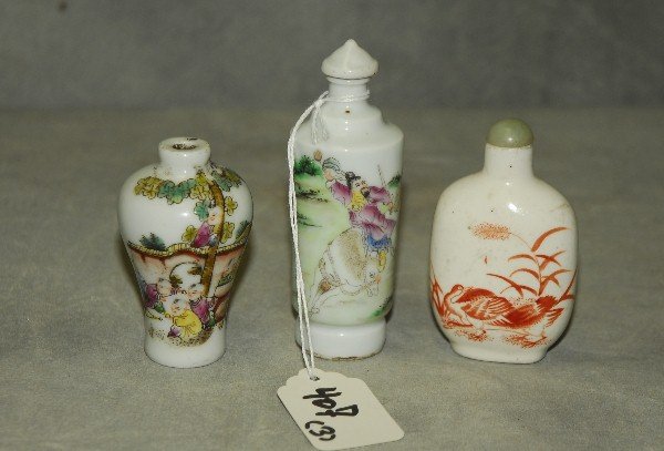 3 Chinese antique porcelain snuff bottles 2 with marks (1 of 3)
