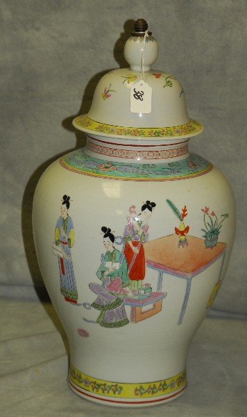 Large Chinese covered temple jar with marks on bottom. (1 of 4)