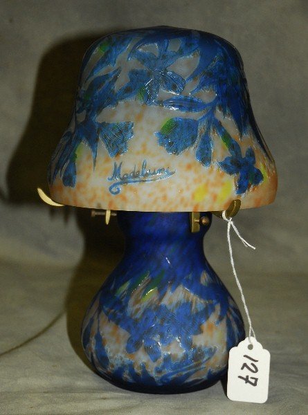 Art glass lamp signed Madelaine. H:9.25": Art glass lamp signed Madelaine. H:9.25"