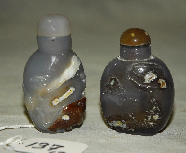 Two Chinese antique agate snuff bottles. H:2.75" (1 of 2)