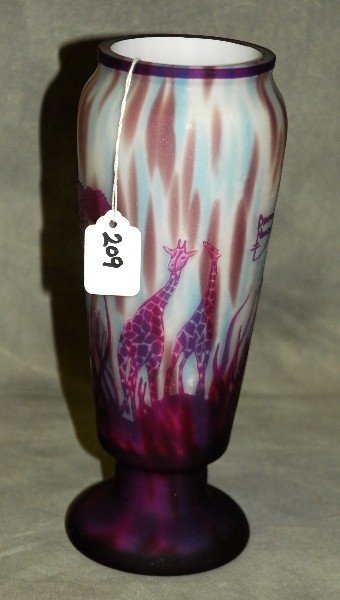 Art glass lamp signed Daum Nancy. H:10.5": Art glass lamp signed Daum Nancy. H:10.5"
