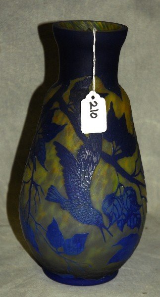 Art glass vase signed Madelaine. H:11.25": Art glass vase signed Madelaine. H:11.25"