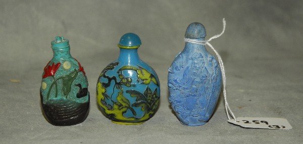 3 Various Chinese snuff bottles. H:2.75": 3 Various Chinese snuff bottles. H:2.75"