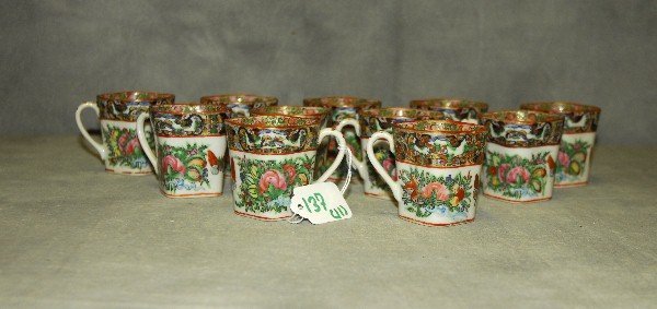 91. 11 antique Chinese rose canton butterfly porcelain: 91. 11 antique Chinese rose canton butterfly porcelain demitasse cups. H:2.25"