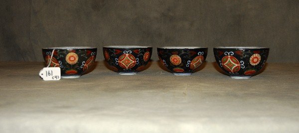 Four antique Chinese bowls. H: 2.5" D: 5": Four antique Chinese bowls. H: 2.5" D: 5"