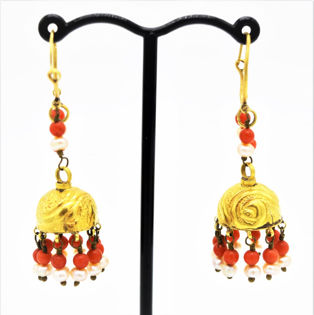 VERY RARE PAIR OF ANTIQUE MUGHAL STYLE GOLD EARRINGS (1 of 4)