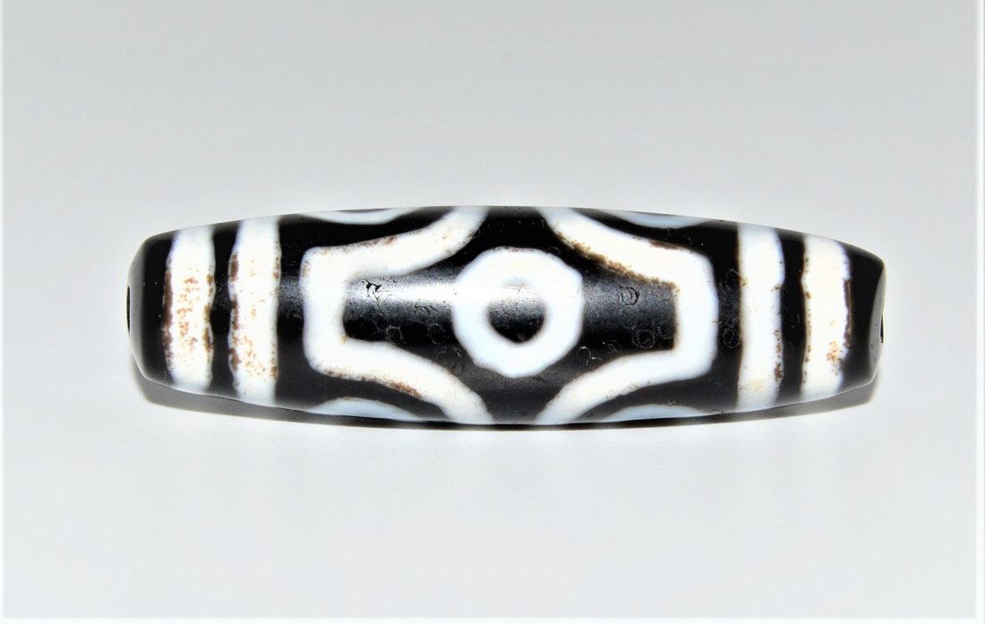 VERY RARE ANTIQUE HIGH QUALITY AGATE THREE EYE dZi BEAD (1 of 3)