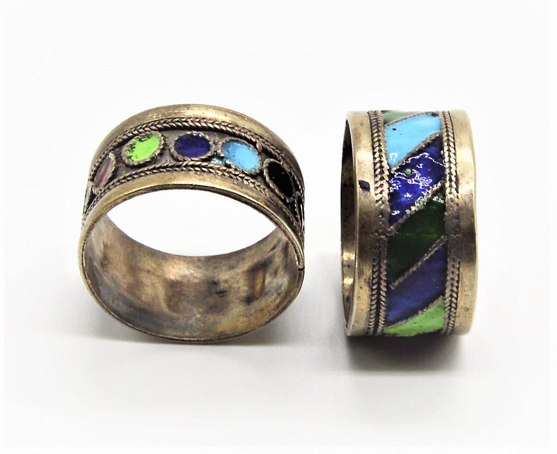 A PAIR VINTAGE PERSIAN ENAMELED ROUND SILVER RINGS: A Pair of Beautiful Vintage Islamic Persian or Central Asian Enameled Round Silver Rings , with multi Enamel on the full round of thering.