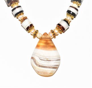 ANCIENT SULAIMANI BANDED AGATE BEAD NECKLACE: ANCIENT SULAIMANI BANDED AGATE BEAD NECKLACE, Ancient Agate Suleimani Dzi Chung Bead with antique Necklace, With Large Ancient Banded Agate sulaimaniBead around 1500 years old, Along with antique