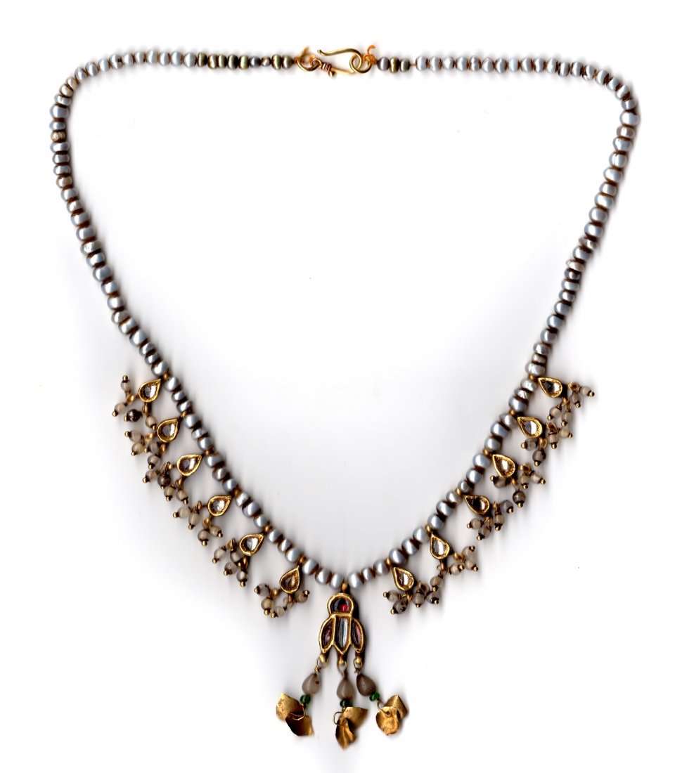 An Rare Mughal India Gem-set Gold Necklace: An Impressive Mughal India Gem-set Pearl Necklace 18th/19th Century , With Pearl , Glass , Crystal & Gold .