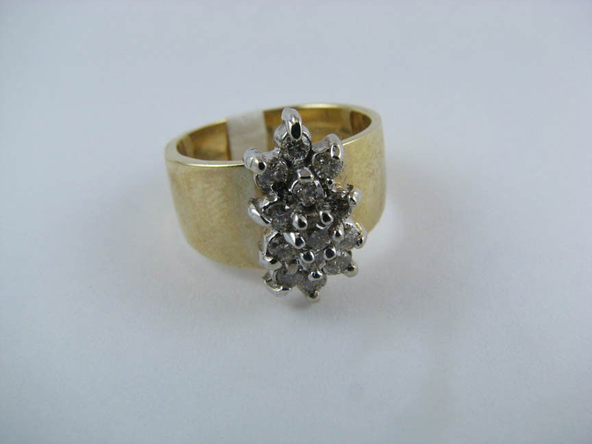 10k Gold and Diamond Ring. Solid Gold.: 10k Gold and Diamond Ring. Solid Gold.