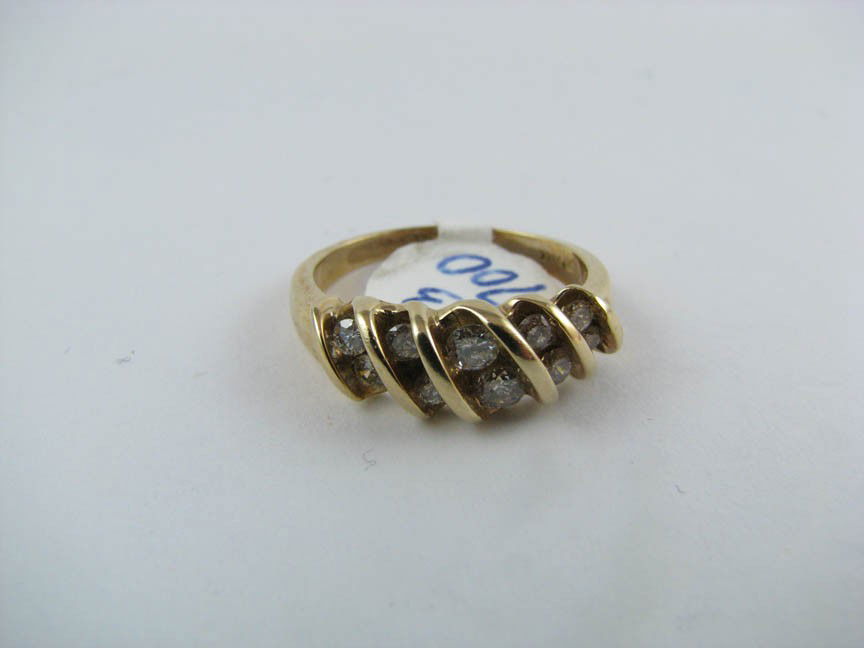 10k Gold and Diamond Ring. Solid Gold.: 10k Gold and Diamond Ring. Solid Gold.