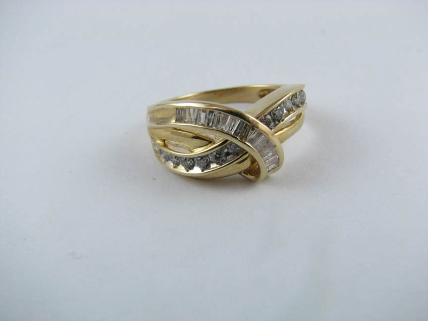 10k Gold and Diamond Ring. Solid Gold.: 10k Gold and Diamond Ring. Solid Gold.