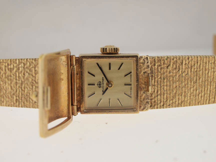 Bucherer Ladies Gold Filled Hinged Top. Circa 1950: Bucherer Ladies Gold Filled Hinged Top. Circa 1950s. Bucherer, Ladies, Gold Filled, Hinged Top, Circa 1950s, Manual Wind Movement, Swiss Made, Beautiful Vintage Condition, Currenlty Running.