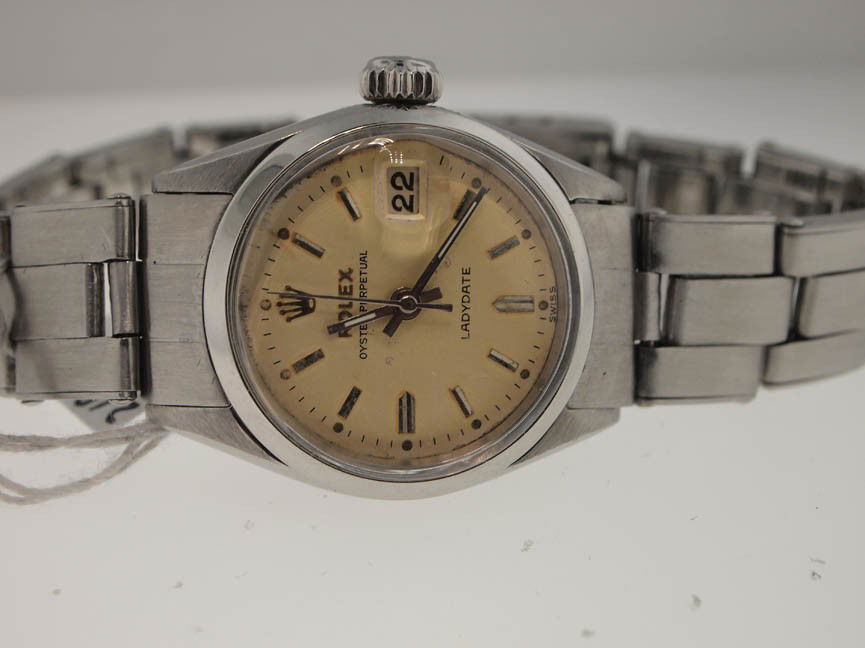 Rolex Ladies SS Vintage Ladydate. RARE.: Rolex Ladies SS Vintage Ladydate. RARE. Rolex, Ladies, Stainless Steel, Vintage, Oyster Perpetual, Ladydate, Smooth Bezel, Automatic Movement, RARE, Oyster Bracelet, Swiss Made.