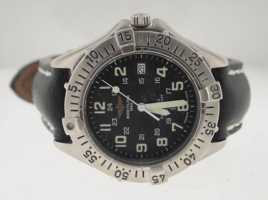 Breitling Mens Stainless Steel Dive Watch.: Breitling Mens Stainless Steel Dive Watch. Breitling, Mens, Stainless Steel, Dive Watch, Quartz Movement, Leather Strap, Swiss Made.