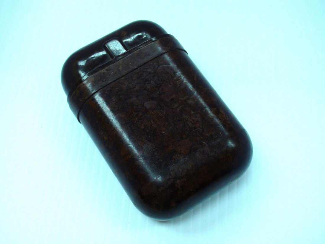 VINTAGE POLISHED WOOD CIGAR CASE: VINTAGE JAPANESE POLISHED WOOD CIGAR CASE