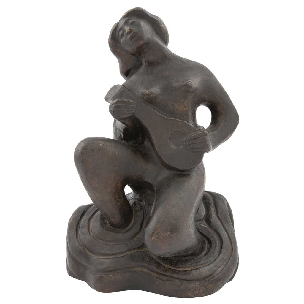 JUAN CRUZ REYES(Ciudad de México, 1910 - Ciudad de México, 1991) Mujer con guitarra Firmada y: JUAN CRUZ REYES(Ciudad de México, 1910 - Ciudad de México, 1991)Mujer con guitarraFirmada y fechada 85Escultura en bronce P / ACon copia de dictamen de Adolfo Cantú, enero de 2023.Presenta mínimos