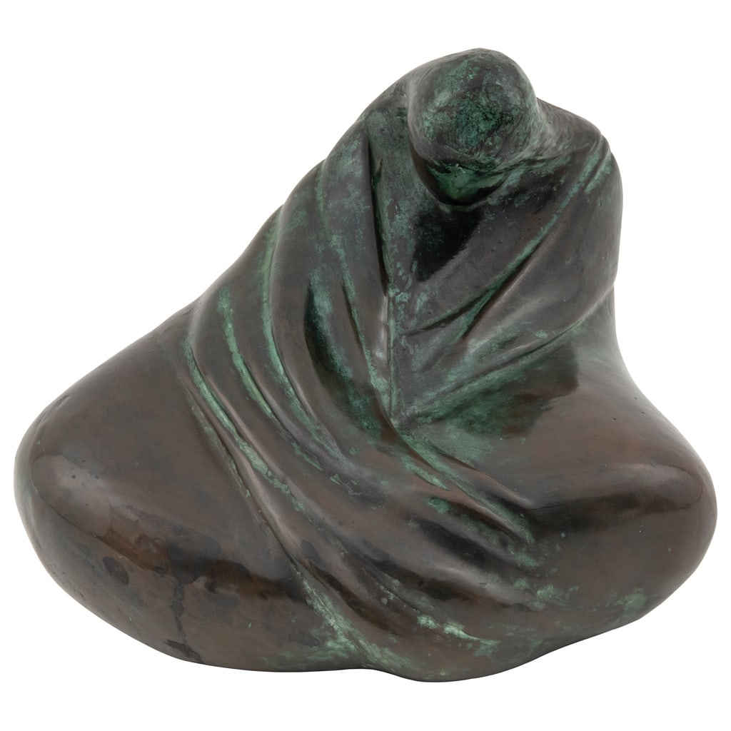 NAOMI SIEGMANN. Mujer con rebozo. Firmada y fechada 1982. Escultura en bronce 2 / 5. 16 x 20 x 18 cm (1 of 8)
