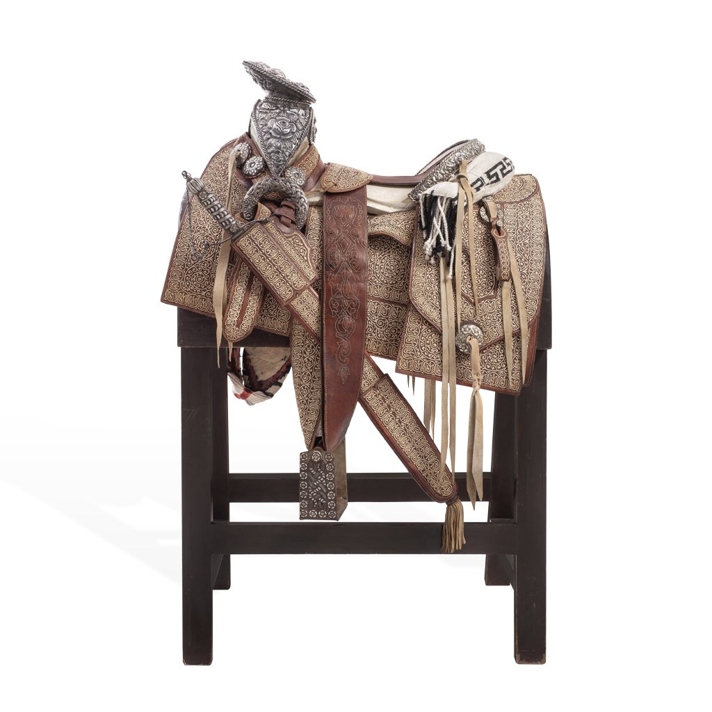 JESS MEJIA OLEA. M‰XICO, CA. 1950. MONTURA CHARRA DE: JESS MEJIA OLEA. M‰XICO, CA. 1950. MONTURA CHARRA DE GRAN GALA. Puebla. Incluye herraje de fierro forjada con plata y machete.