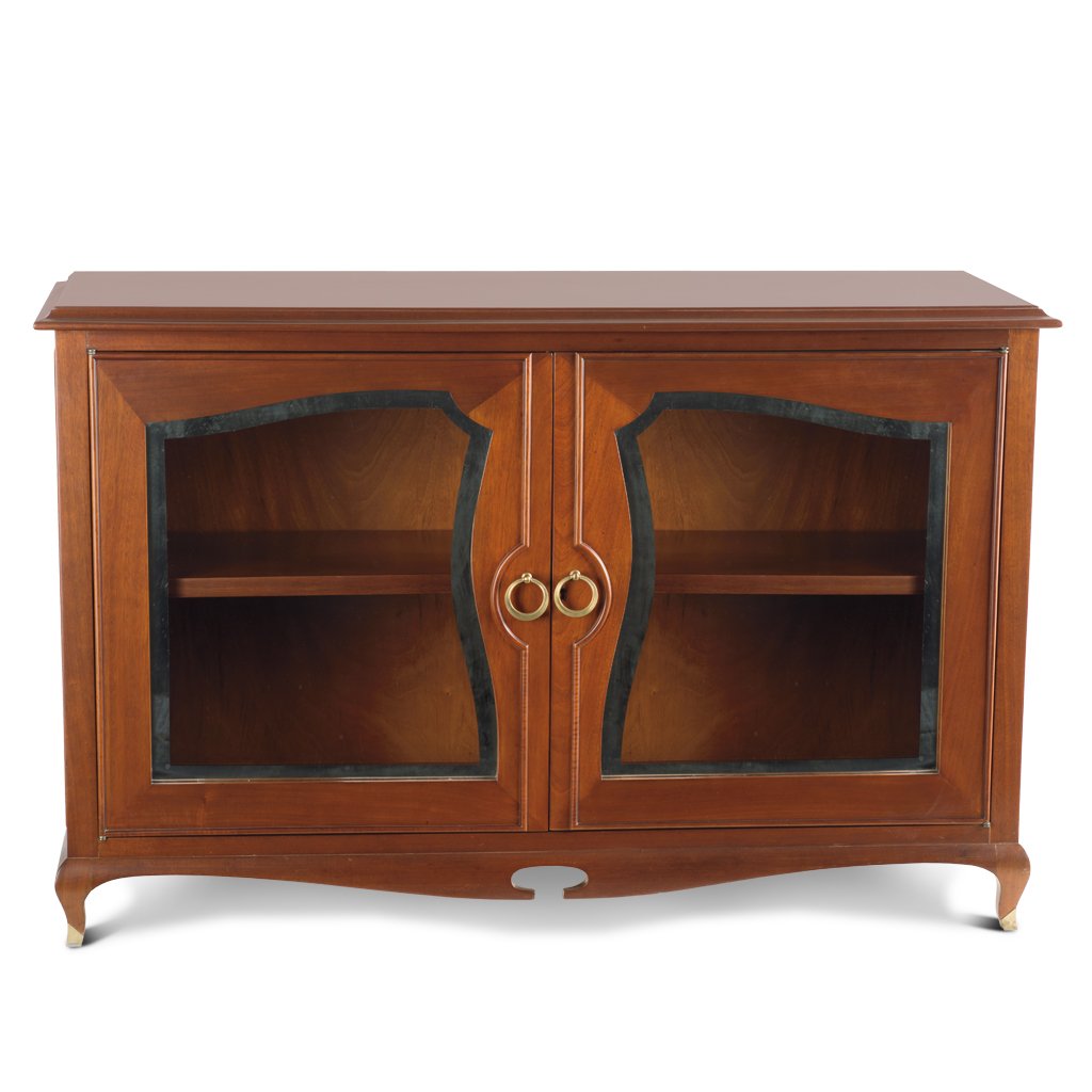 Arturo Pani. MÃ©xico. AÃ±os 50. Par de credenzas.: Arturo Pani. MÃ©xico. AÃ±os 50. Par de credenzas. Elaboradas en madera. 2 puertas con vidrio con cenefa reflejante