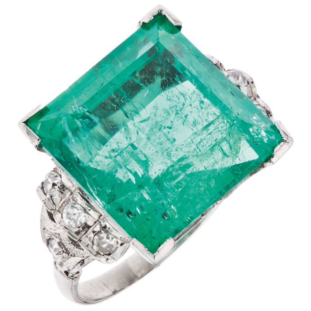 A PLATINUM RING WITH COLOMBIAN EMERALD AND DIAMONDS GIA (1 of 1)