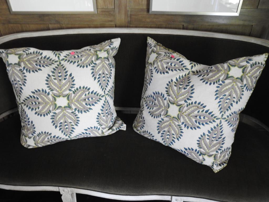 Pair of John Rob John Pillows: Pair of John Rob John pillows in good condition. Measurements are 22"x19".