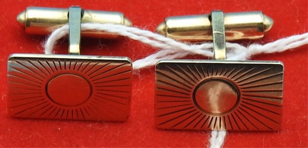 Pair of 14kt Gold Cufflinks (1 of 2)