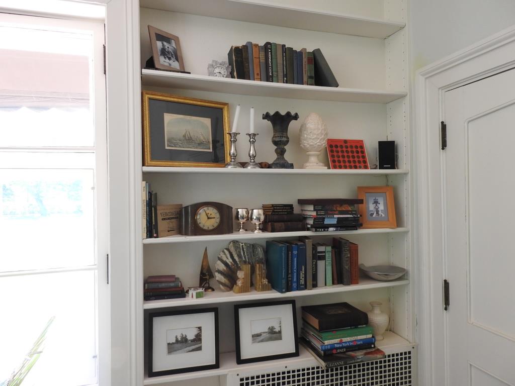 Shelf Contents Lot (1 of 6)