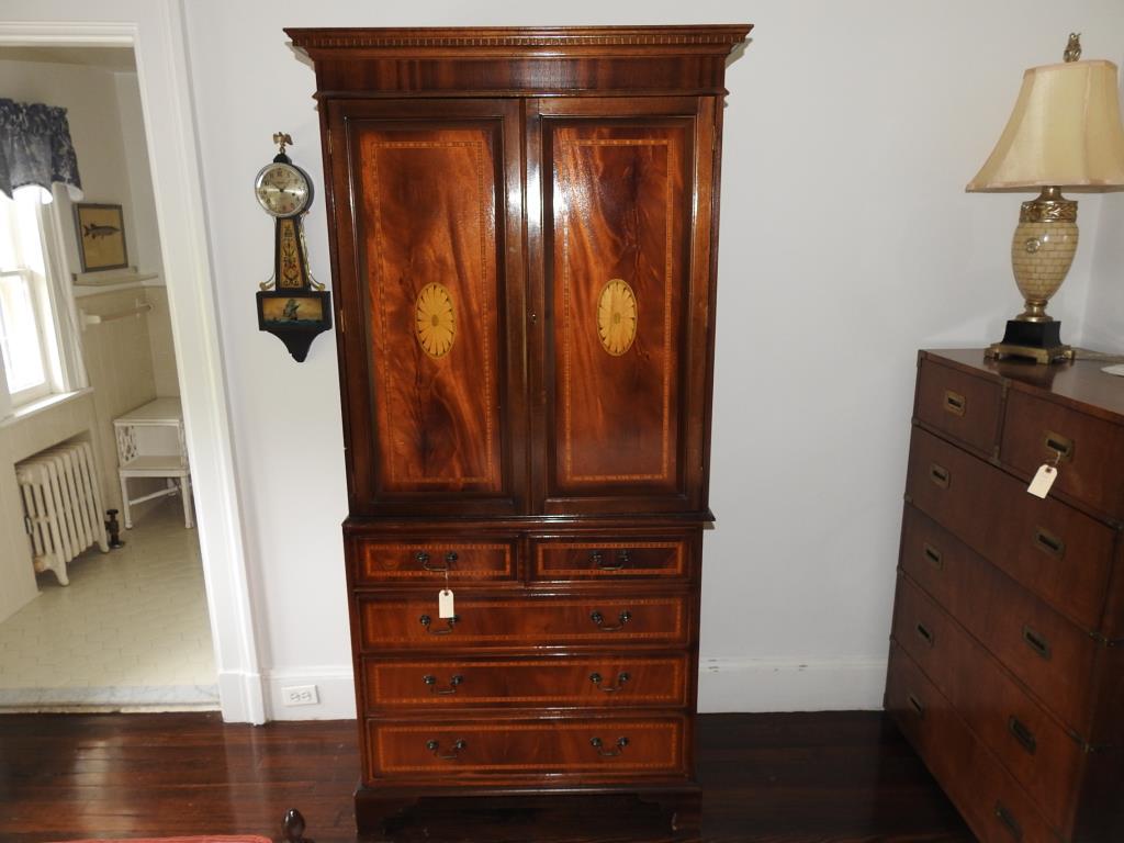 Georgian Style Linen Press (1 of 5)