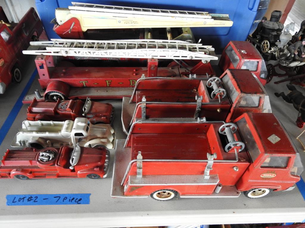 7 PC. FIRE TRUCK TOYS METAL (1 of 10)