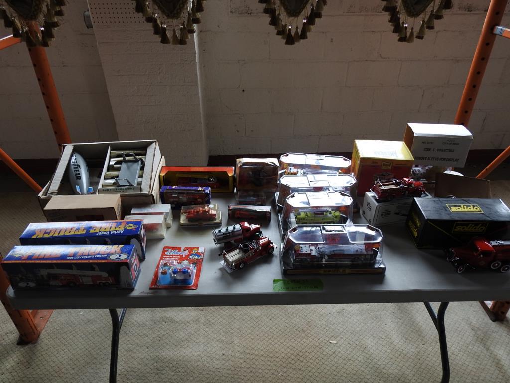 TABLE TOP BOXED TOYS (1 of 6)