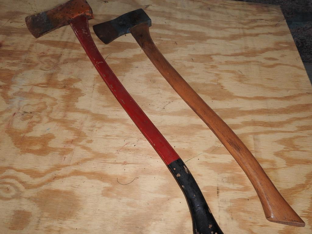 2 FIRE AXES (1 of 4)