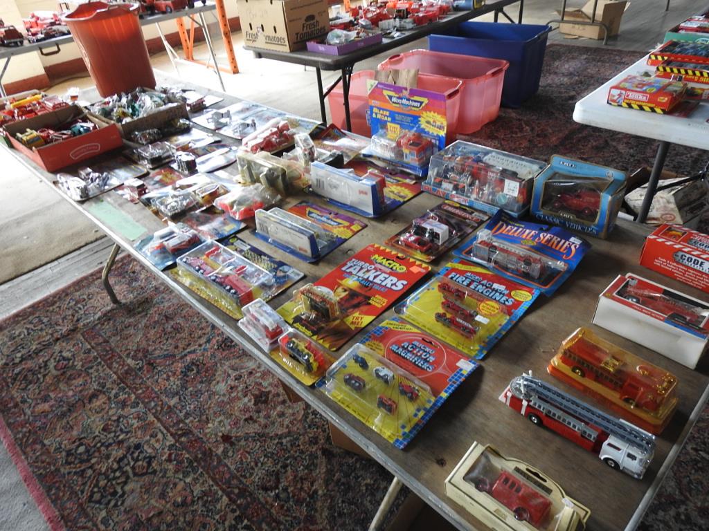 BOXED TOY GROUP WITH RED FIRE BUCKET (1 of 8)