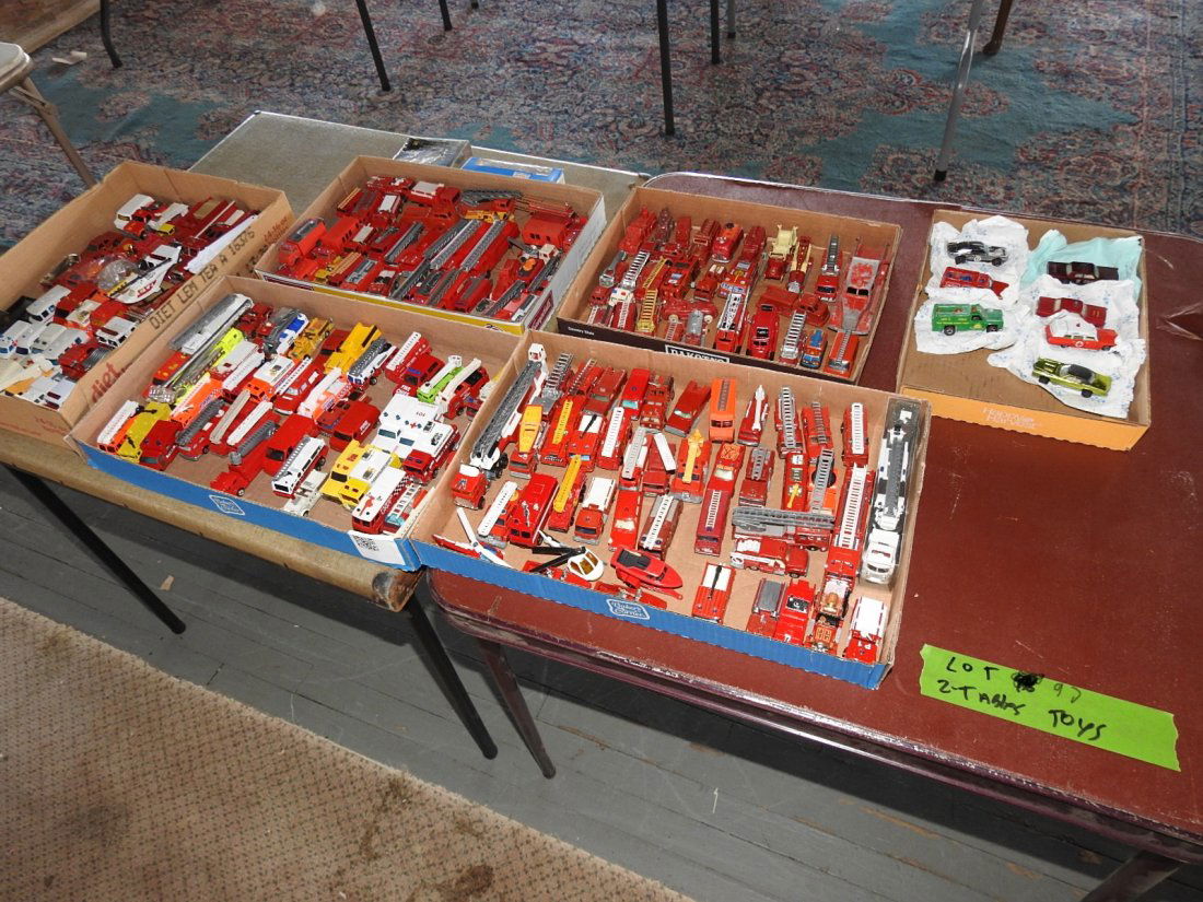 TABLE TOP VINTAGE TOY GROUP (1 of 1)